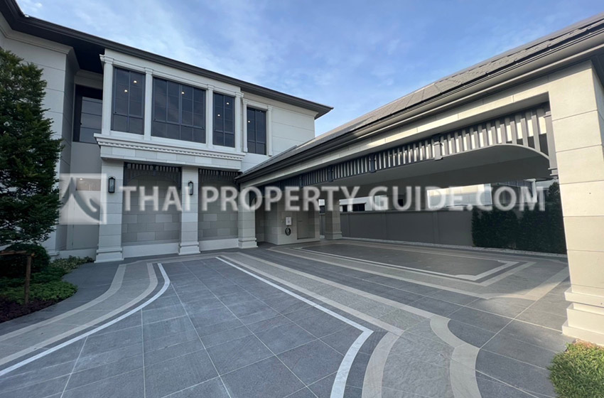 House with Shared Pool in Krung Thep Kritha 